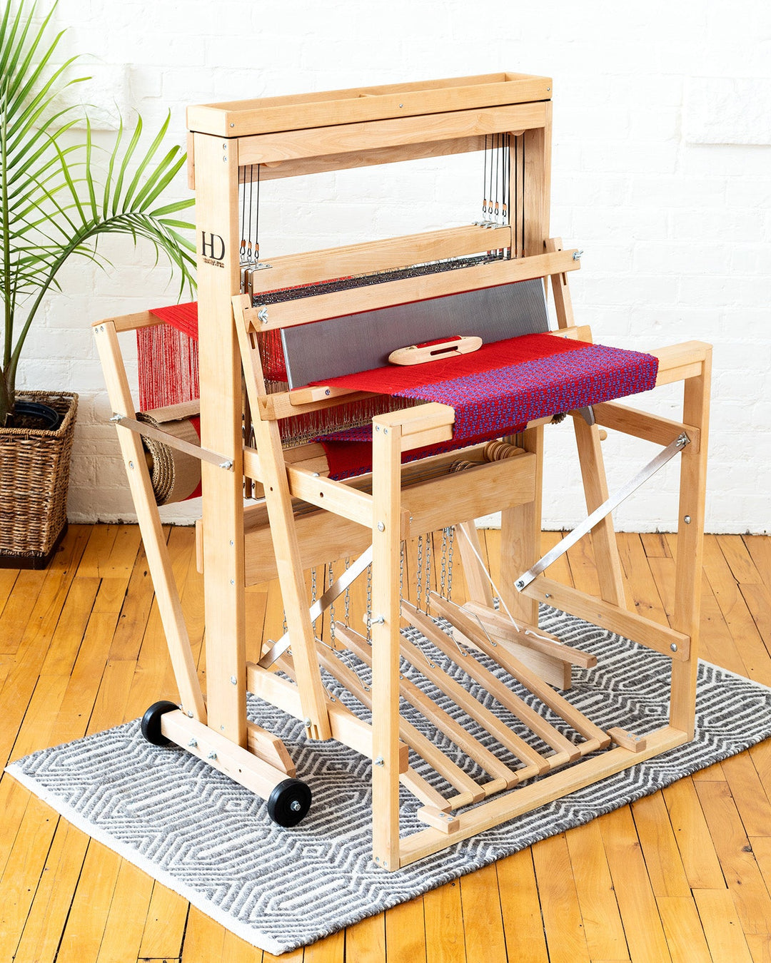 Harrisville Designs - Model L8 – Harrisville Designs, Inc.